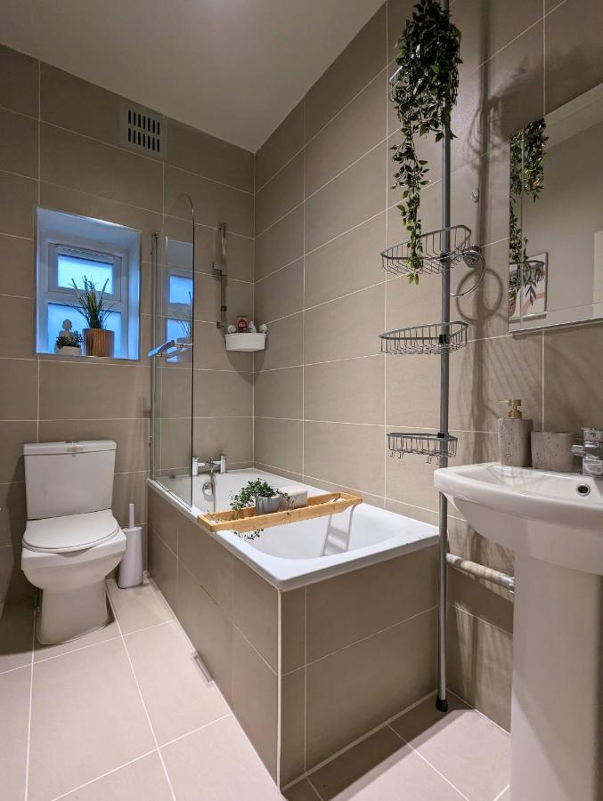 Gorgeous Apartment Wood Green Palmers Green Exterior foto