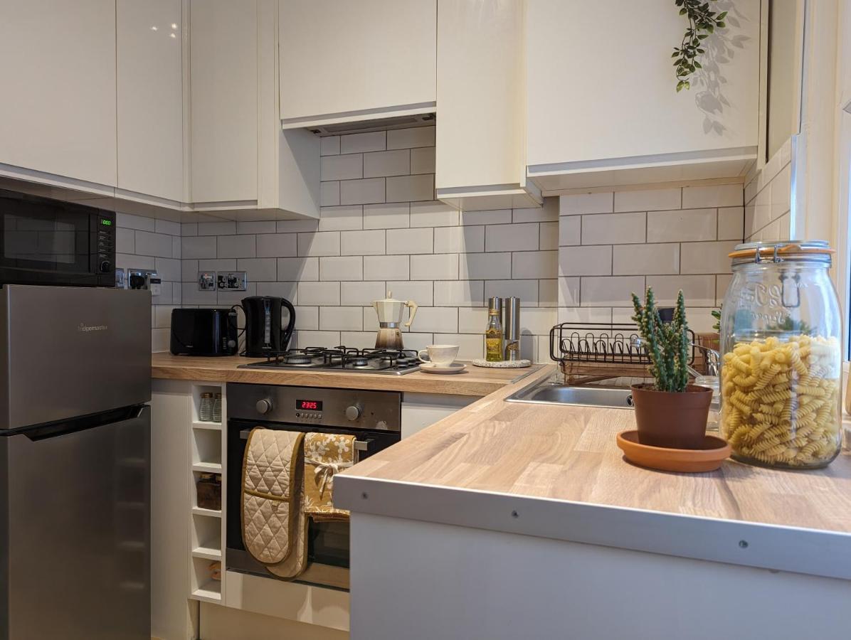 Gorgeous Apartment Wood Green Palmers Green Exterior foto